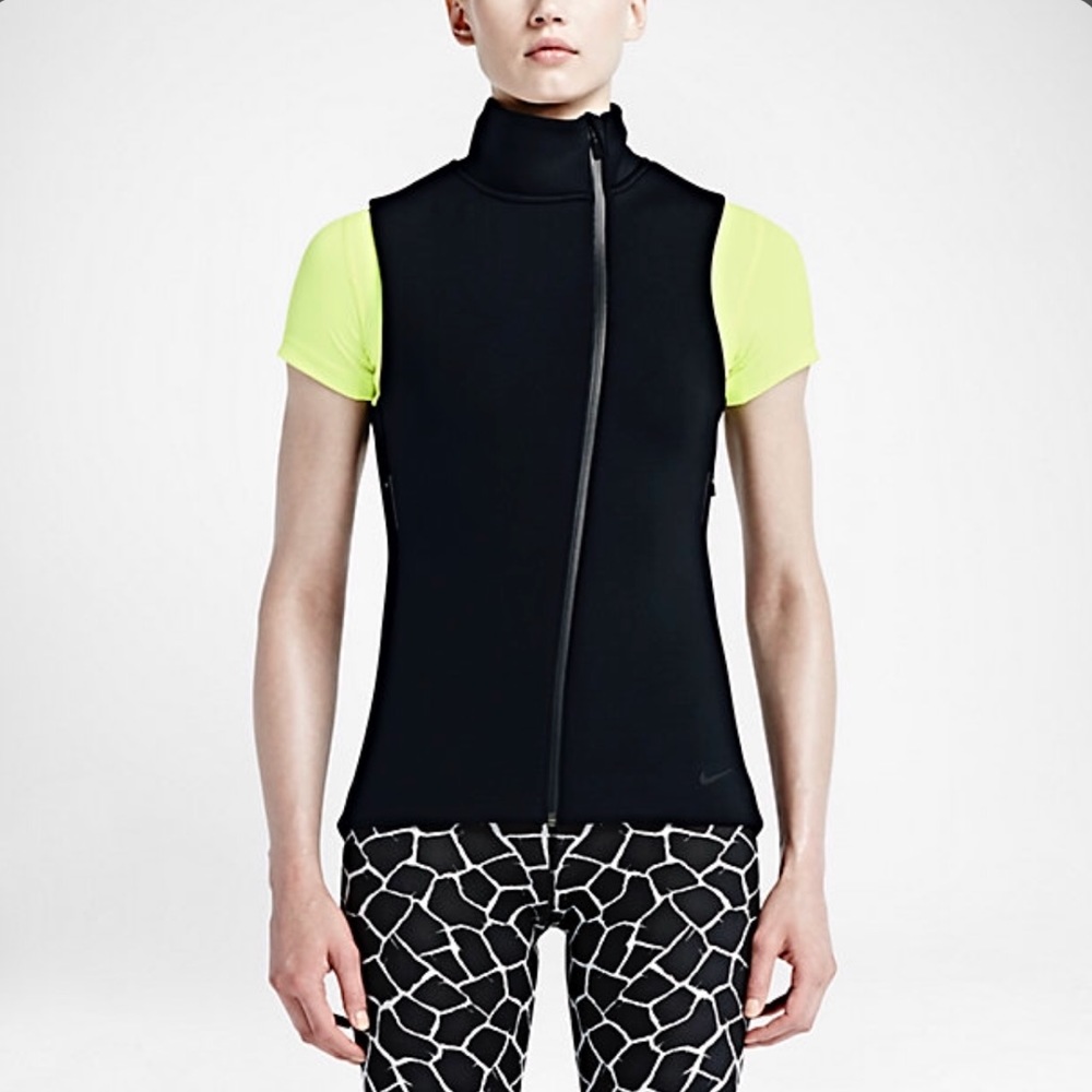 💋SOLD💋 Black Vest Nike Therma-Sphere Max